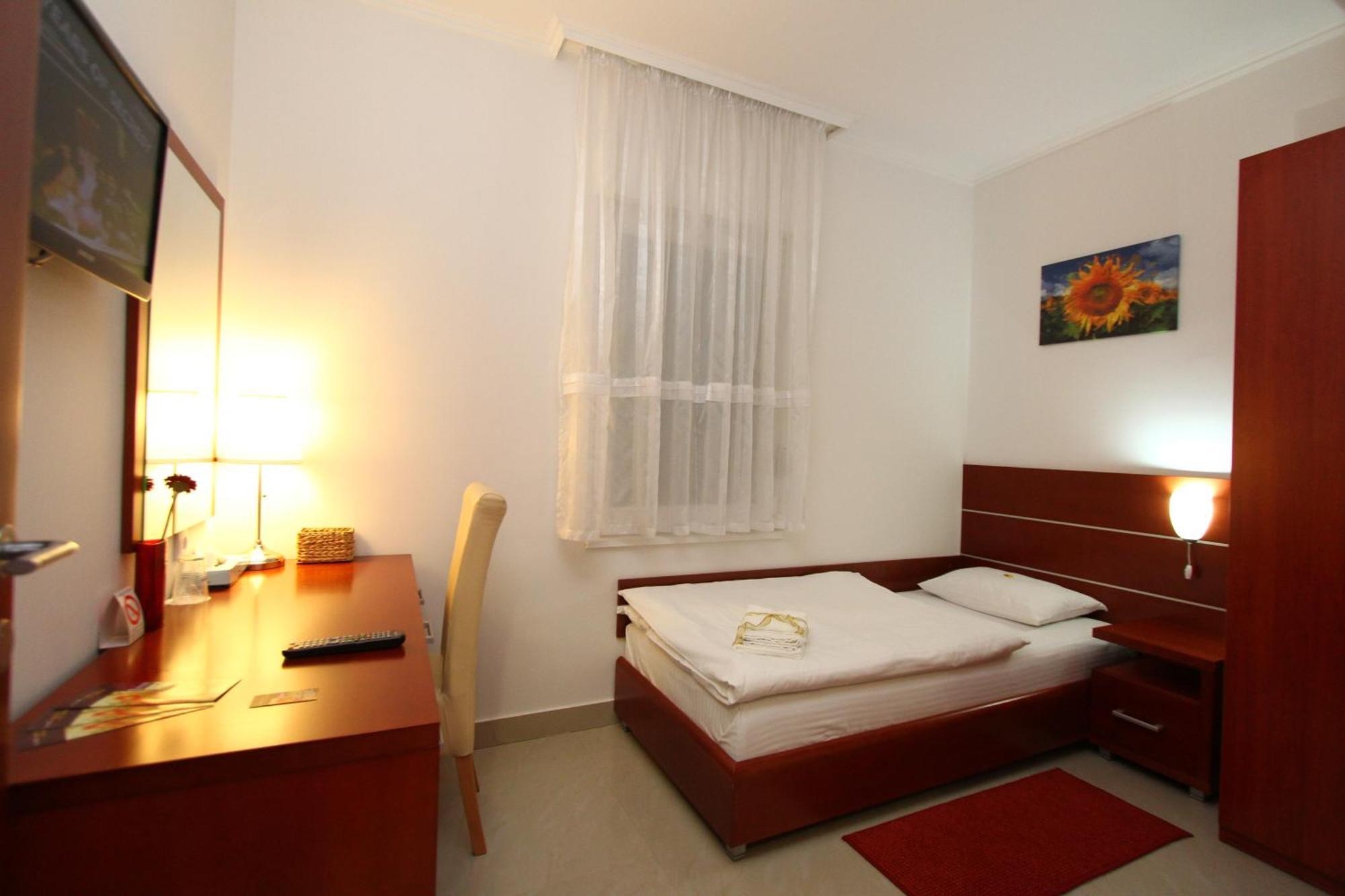 Guesthouse Villa Inn Szabadka Kültér fotó
