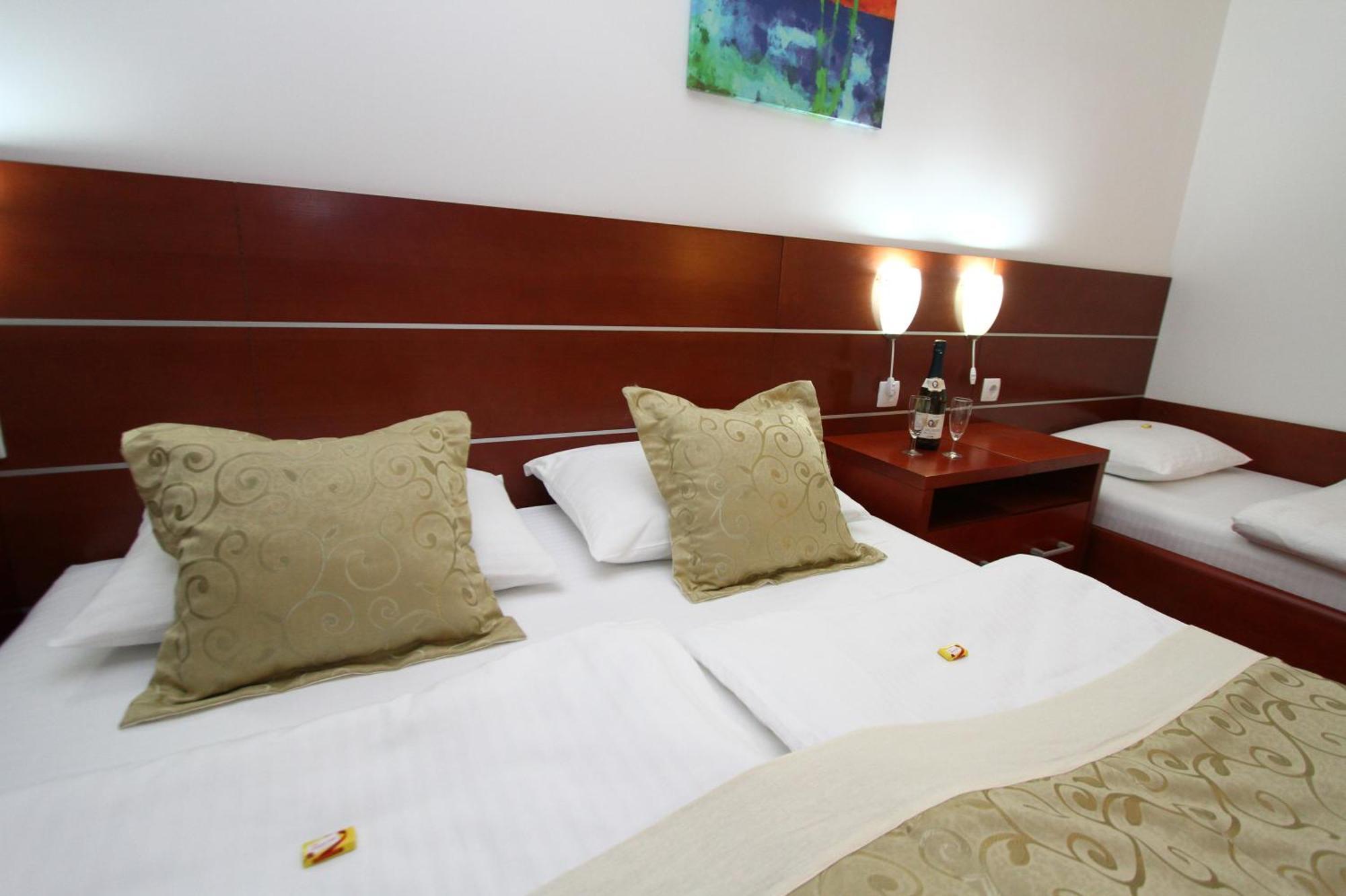 Guesthouse Villa Inn Szabadka Kültér fotó