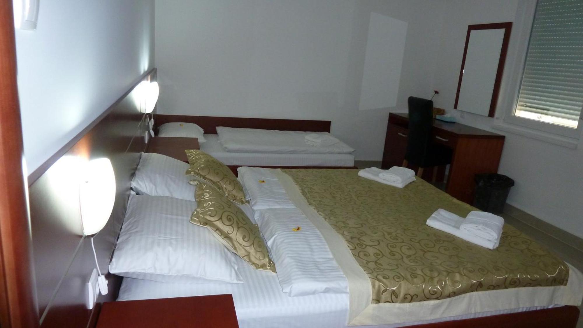 Guesthouse Villa Inn Szabadka Kültér fotó