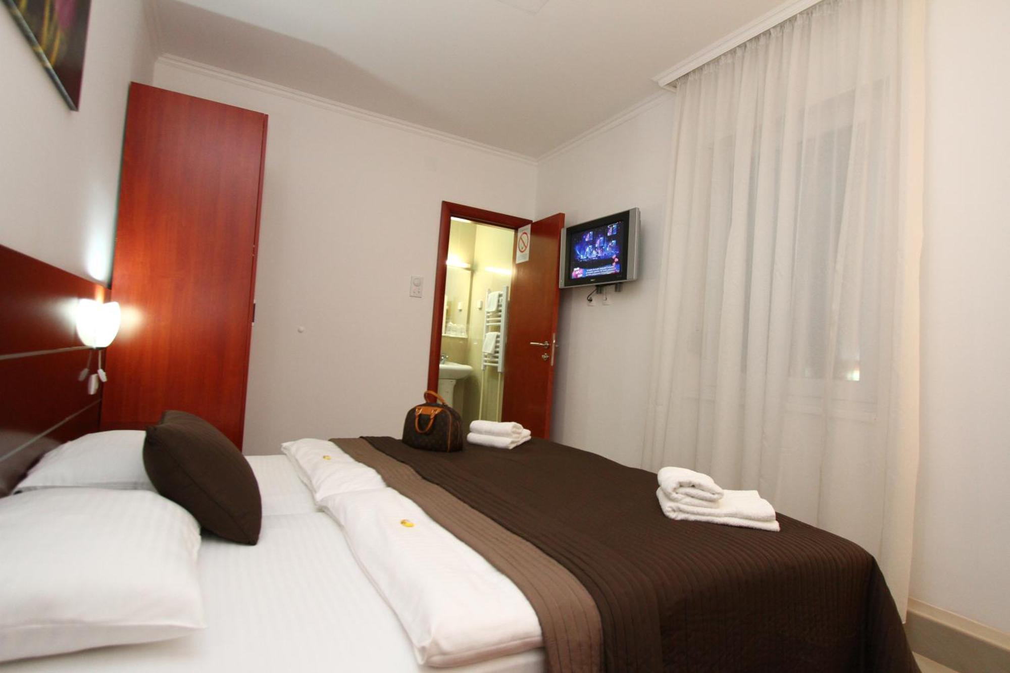 Guesthouse Villa Inn Szabadka Kültér fotó