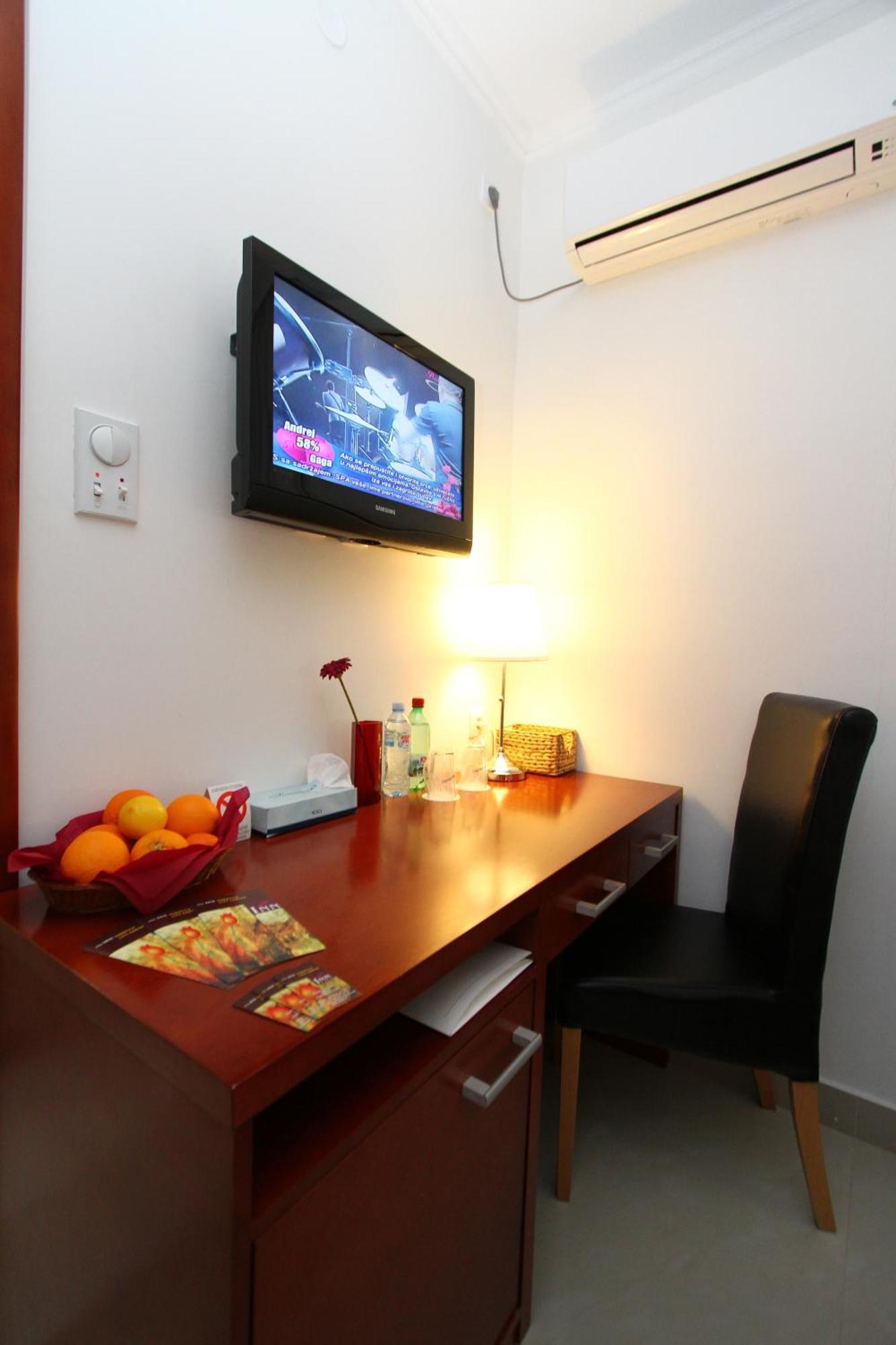Guesthouse Villa Inn Szabadka Kültér fotó
